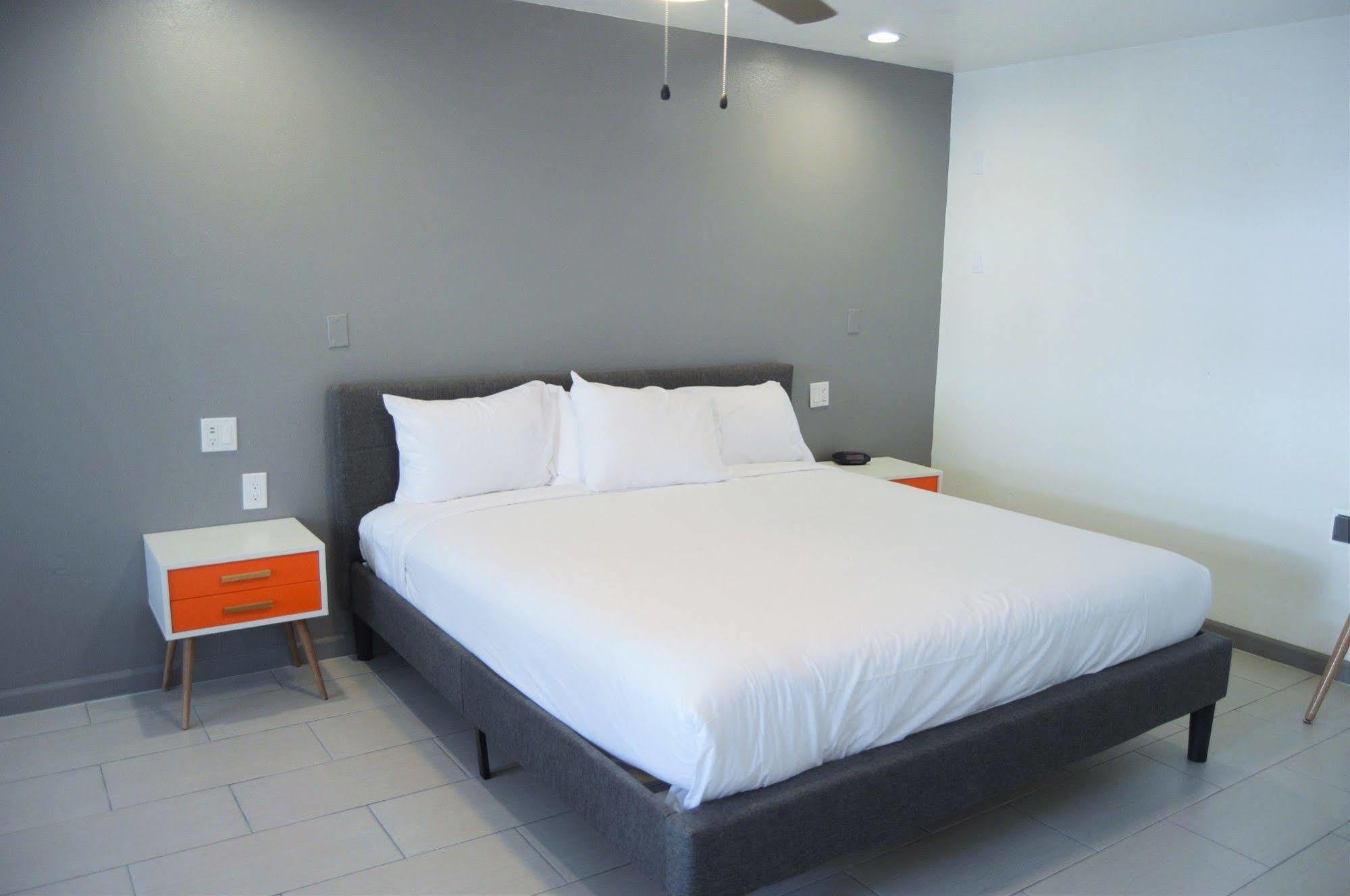 Musicland Hotel 棕榈泉 外观 照片